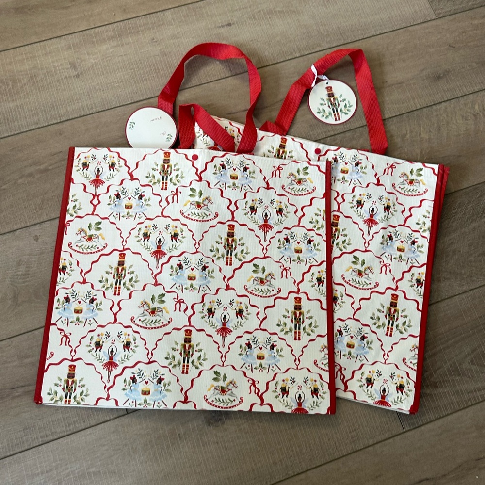 Homegoods TJMaxx Marshalls Nutcracker Christmas Print Tote Bags Set of 2 NWT